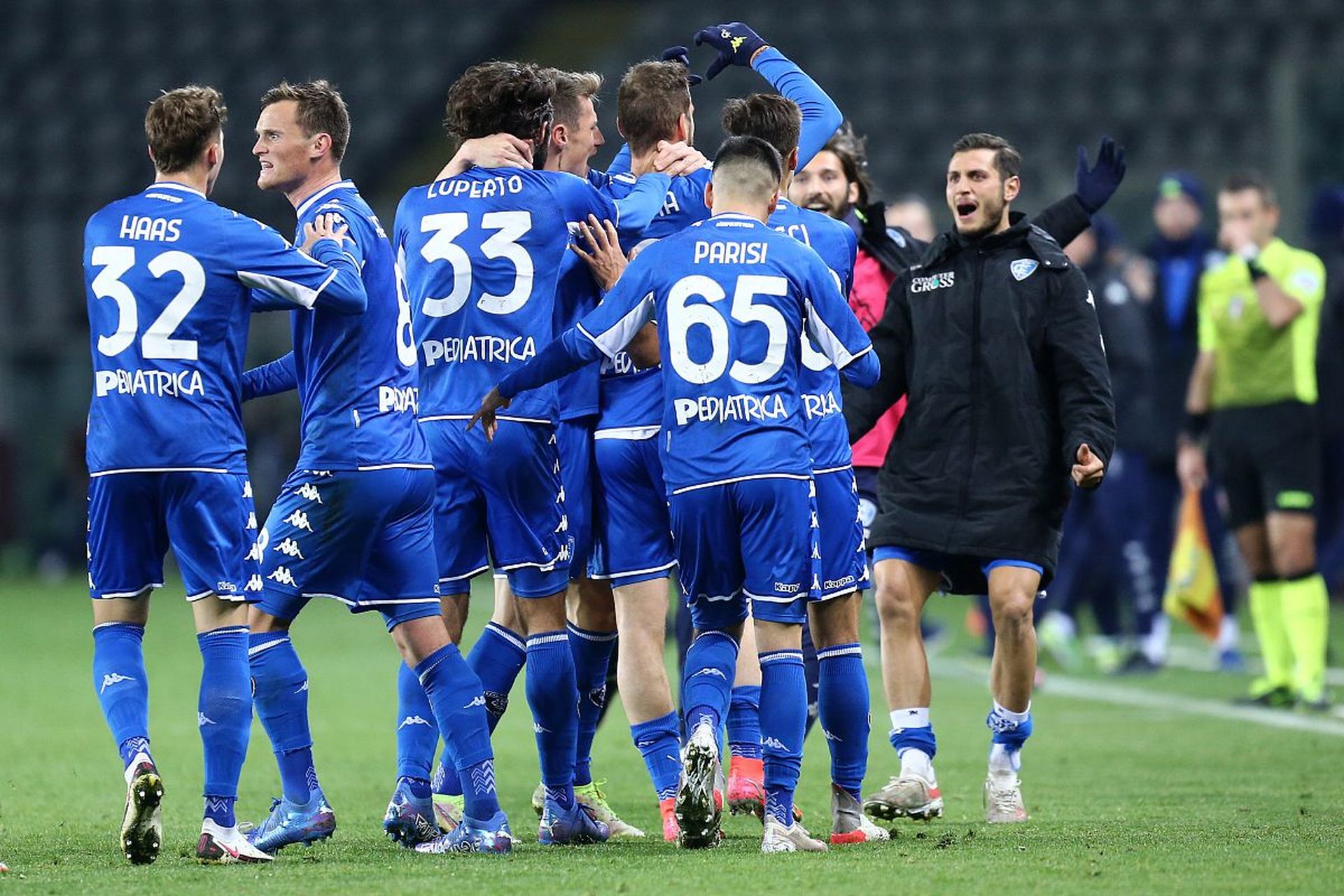 与球迷热议 与球迷热议